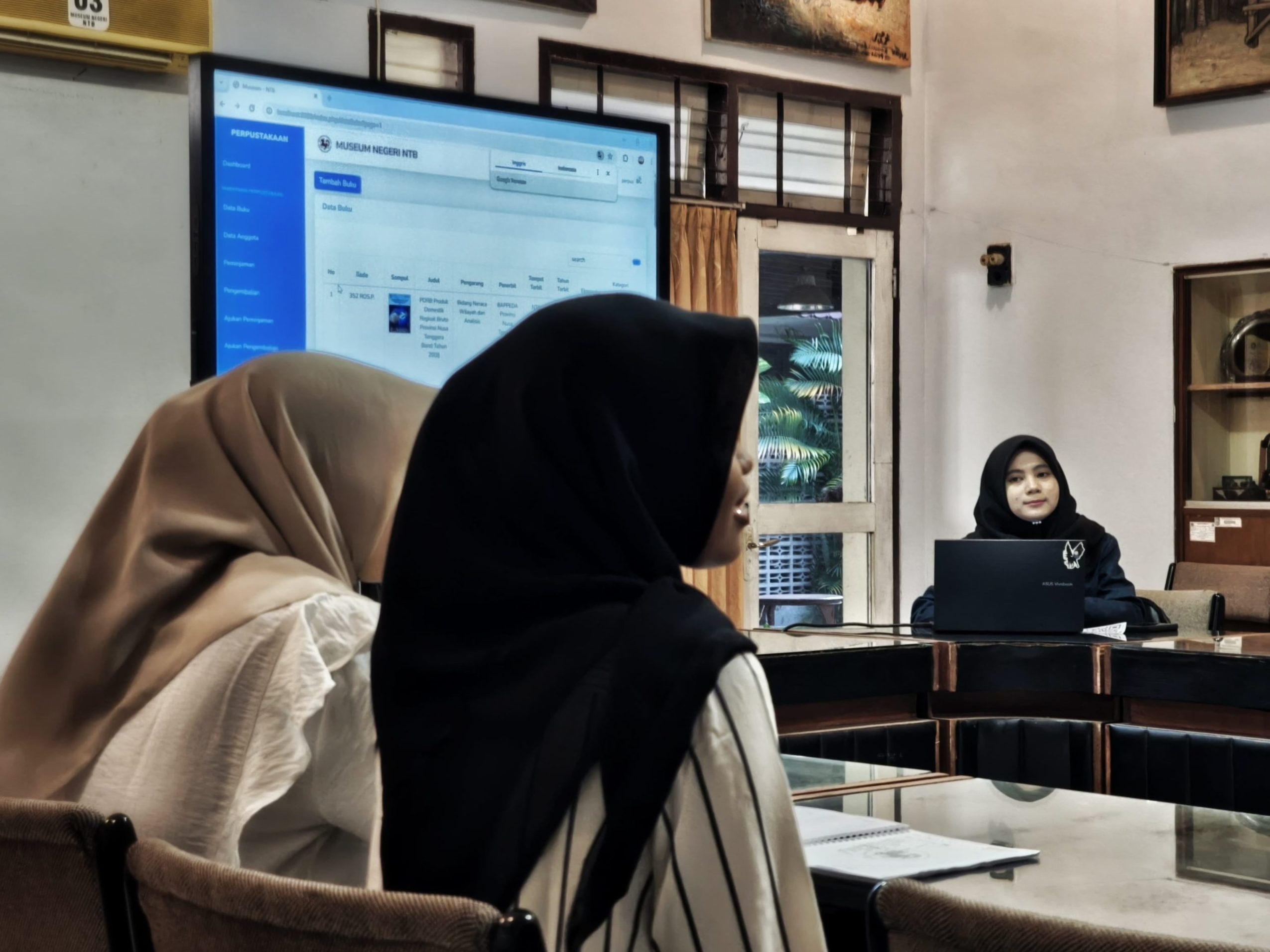 Mahasiswa Magang Presentasi Program Digitalisasi Museum