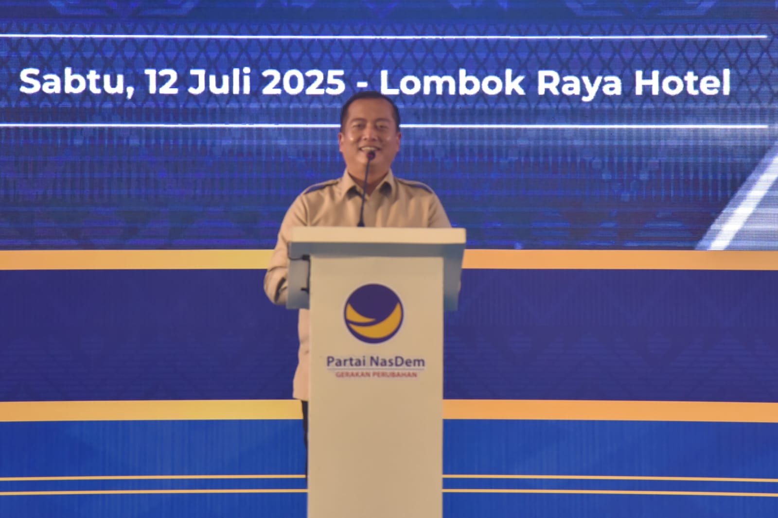 Ketua DPW Nasdem NTB Mori Hanafi Resmi Dilantik, Miq Iqbal Berpesan Agar Solidaritas Tetap Terjaga Untuk Kemajuan NTB